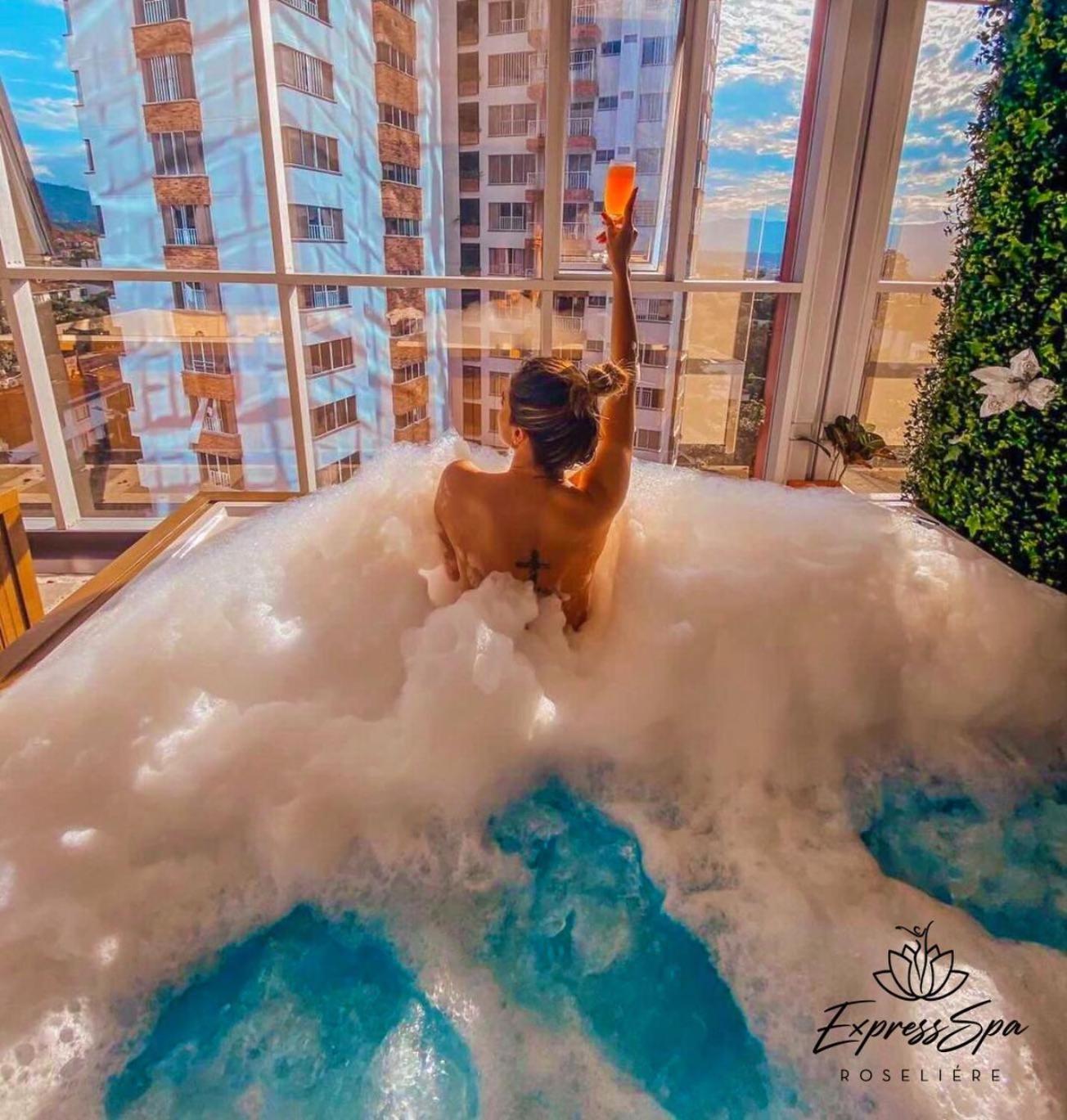 Hotel Roseliere Bucaramanga ฟลอริดาบลังกา ภายนอก รูปภาพ