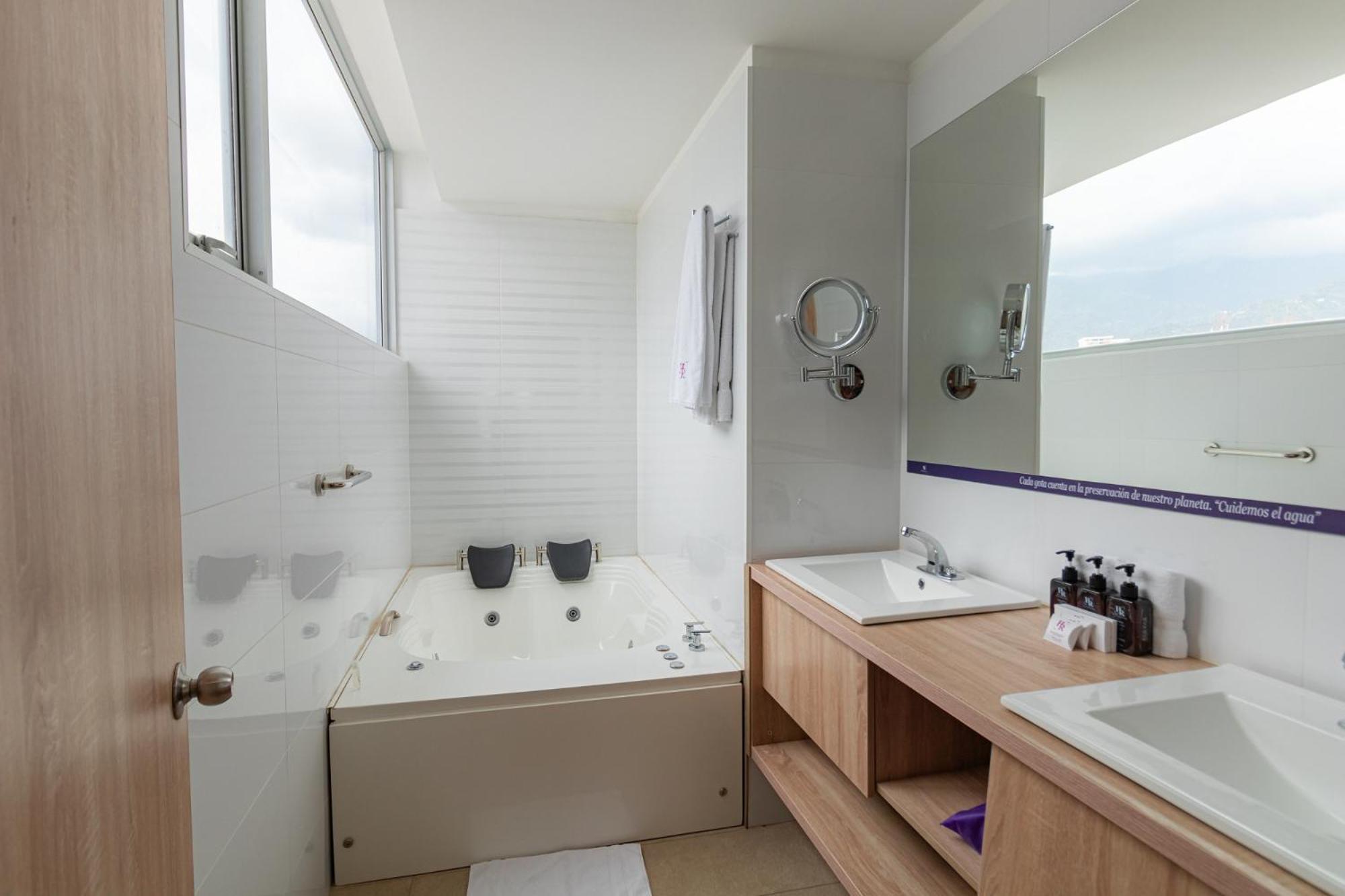 Hotel Roseliere Bucaramanga ฟลอริดาบลังกา ภายนอก รูปภาพ